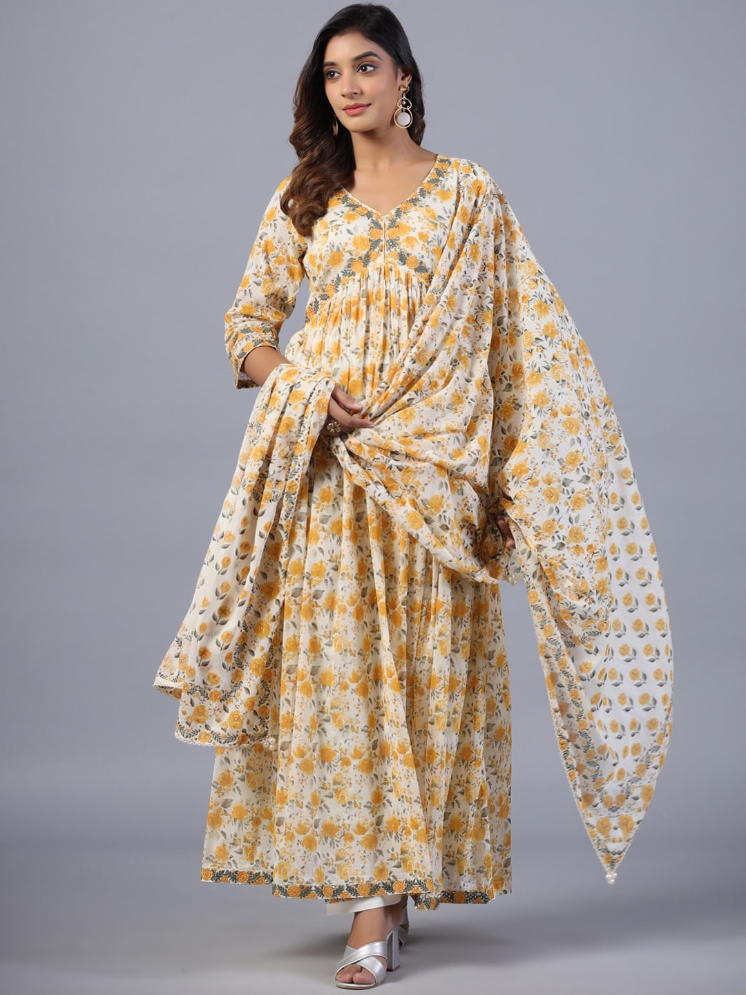 

Amchoor Floral Printed Gathered Empire Kurta with Trousers & With Dupatta, Mustard