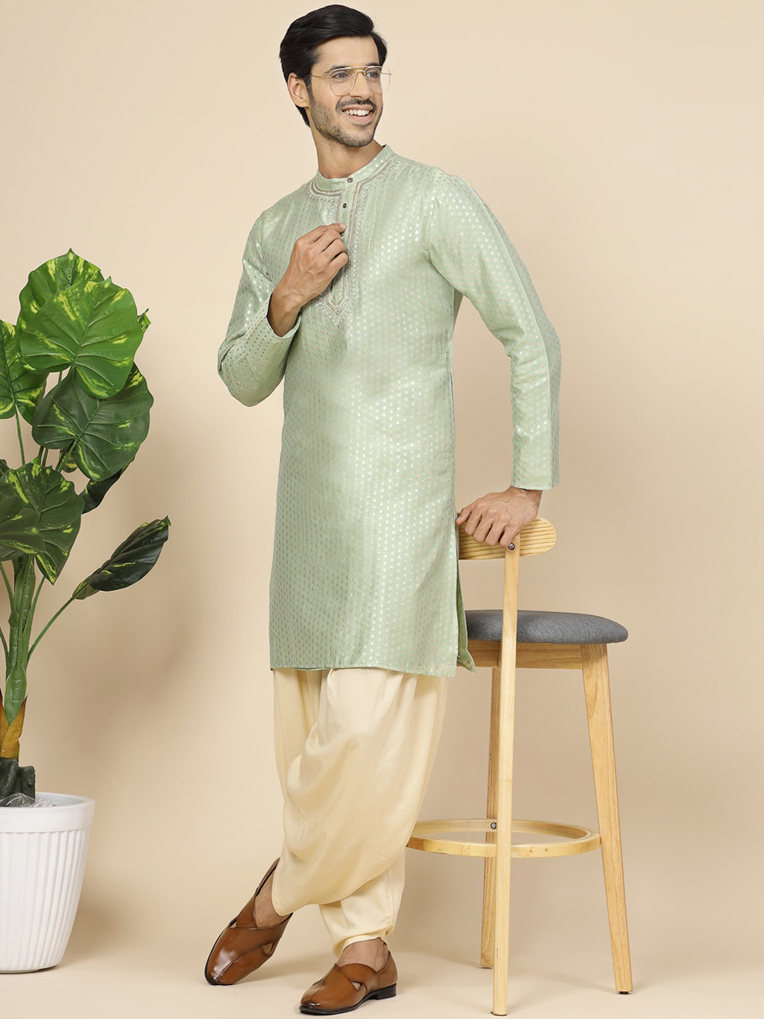 

Sangria Ethnic Motifs Woven Design Band Collar Thread Work Straight Kurta, Olive