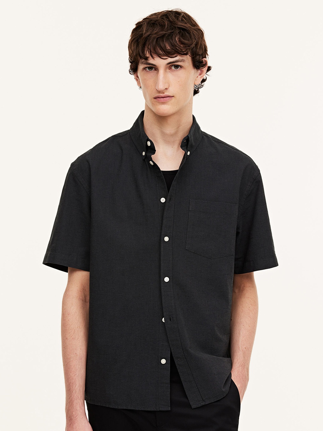 

H&M Pure Cotton Loose Fit Short-Sleeved Oxford Shirt, Black