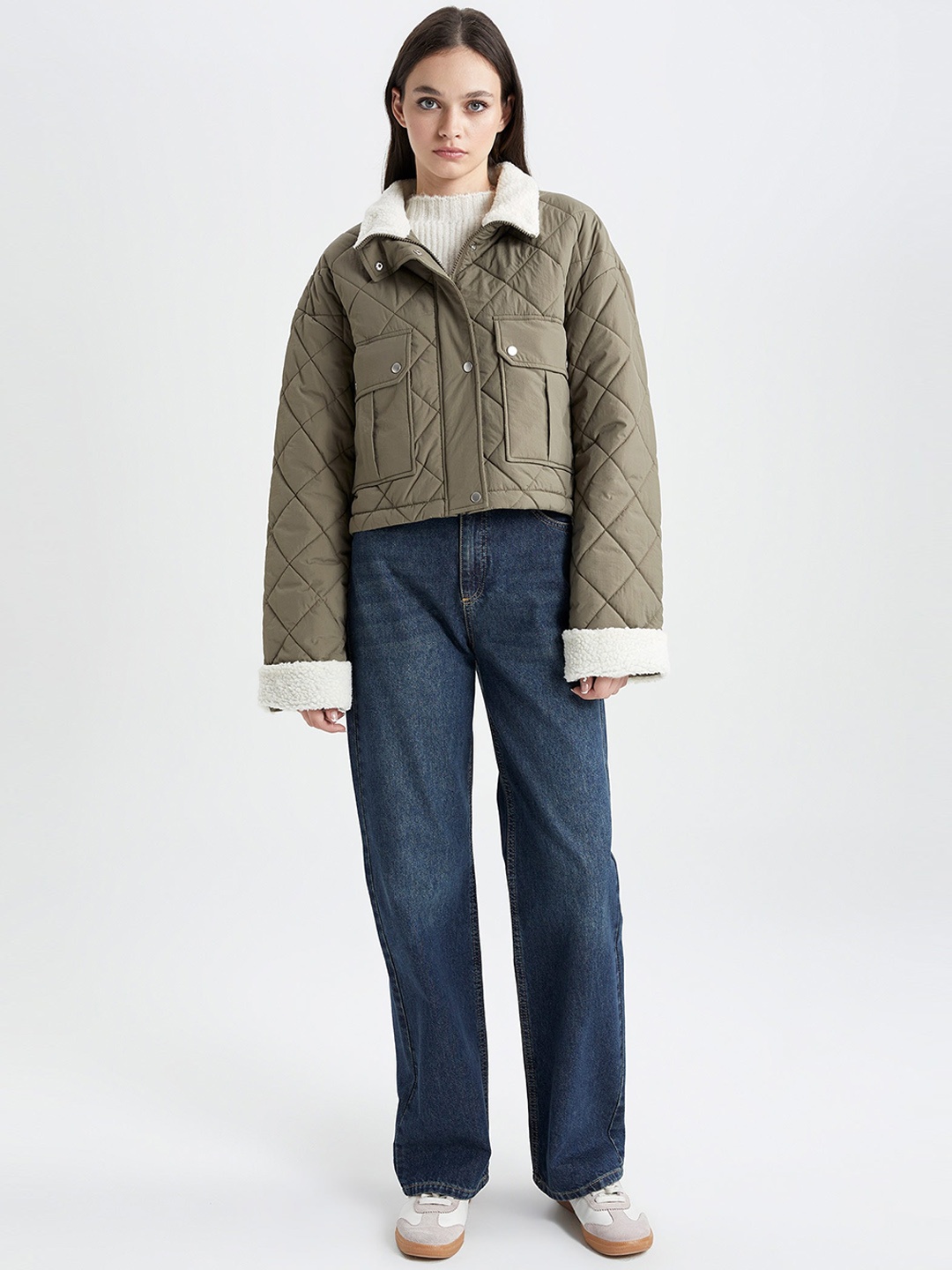 

DeFacto Colourblocked Crop Quilted Jacket, Khaki