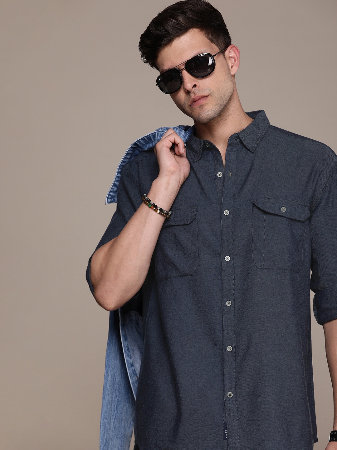 

Roadster Men Relaxed Oversized Casual Shirt, Navy blue