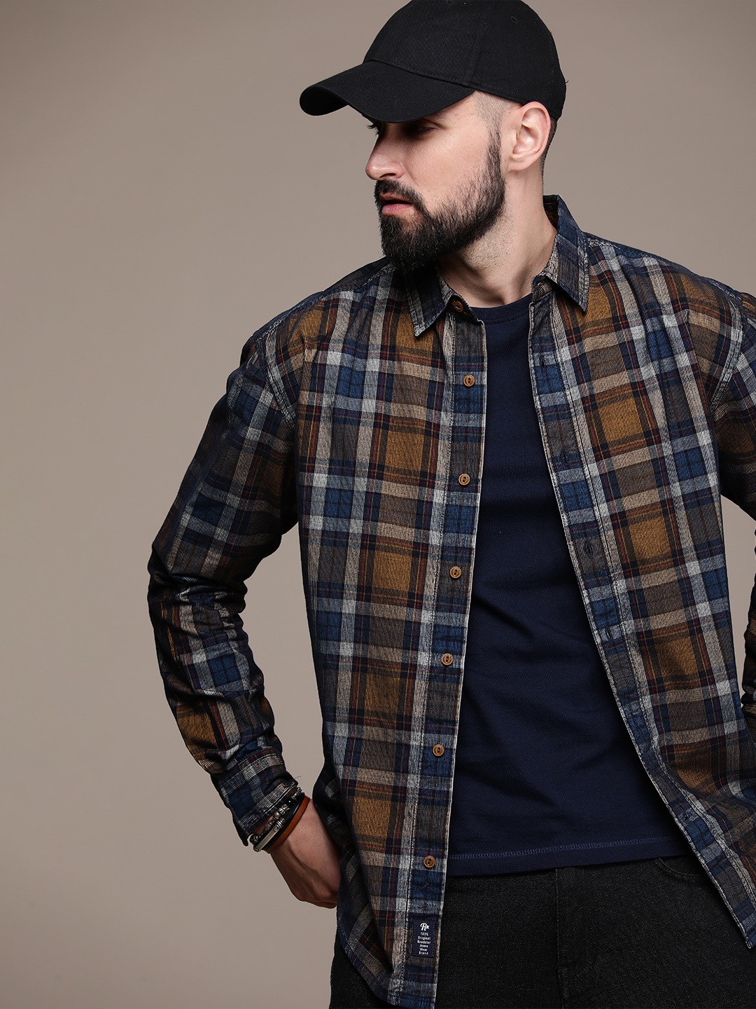 

Roadster Men Relaxed Checked Pure Cotton Casual Shirt, Navy blue