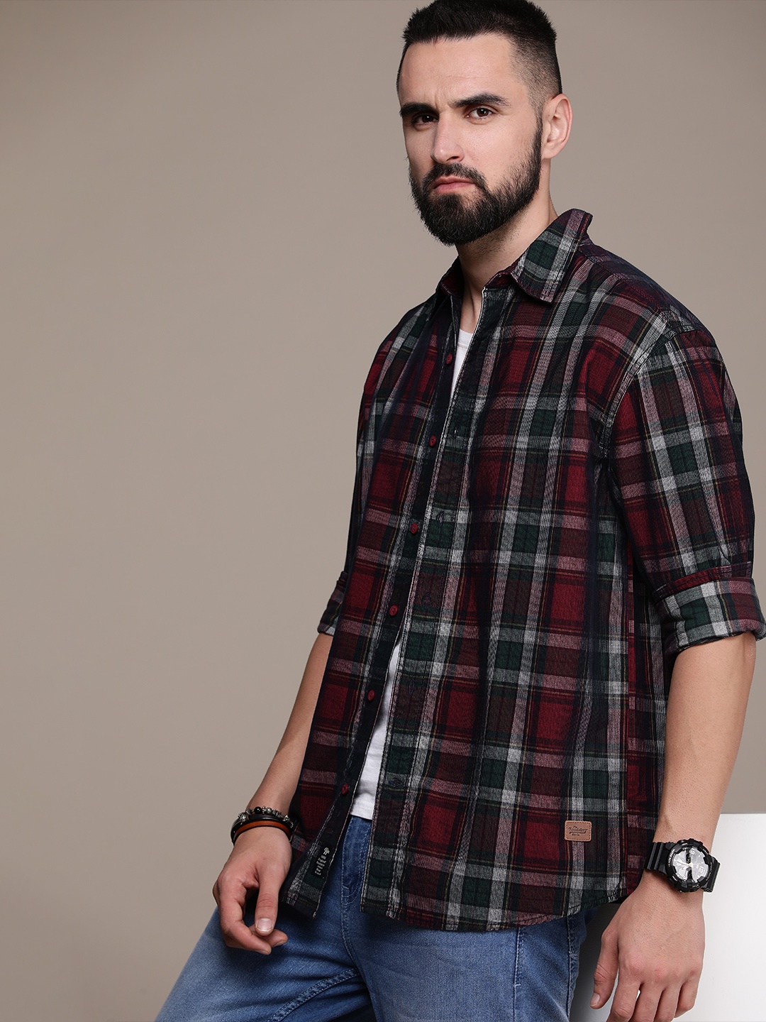 

Roadster Men Relaxed Checked Pure Cotton Casual Shirt, Red