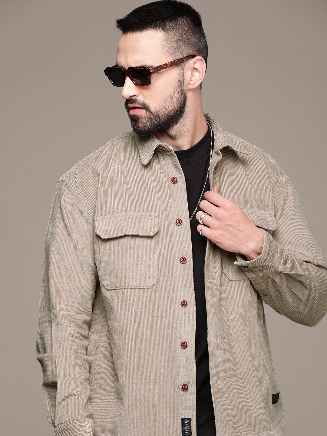 

Roadster Men Relaxed Pure Cotton Corduroy Shacket, Beige