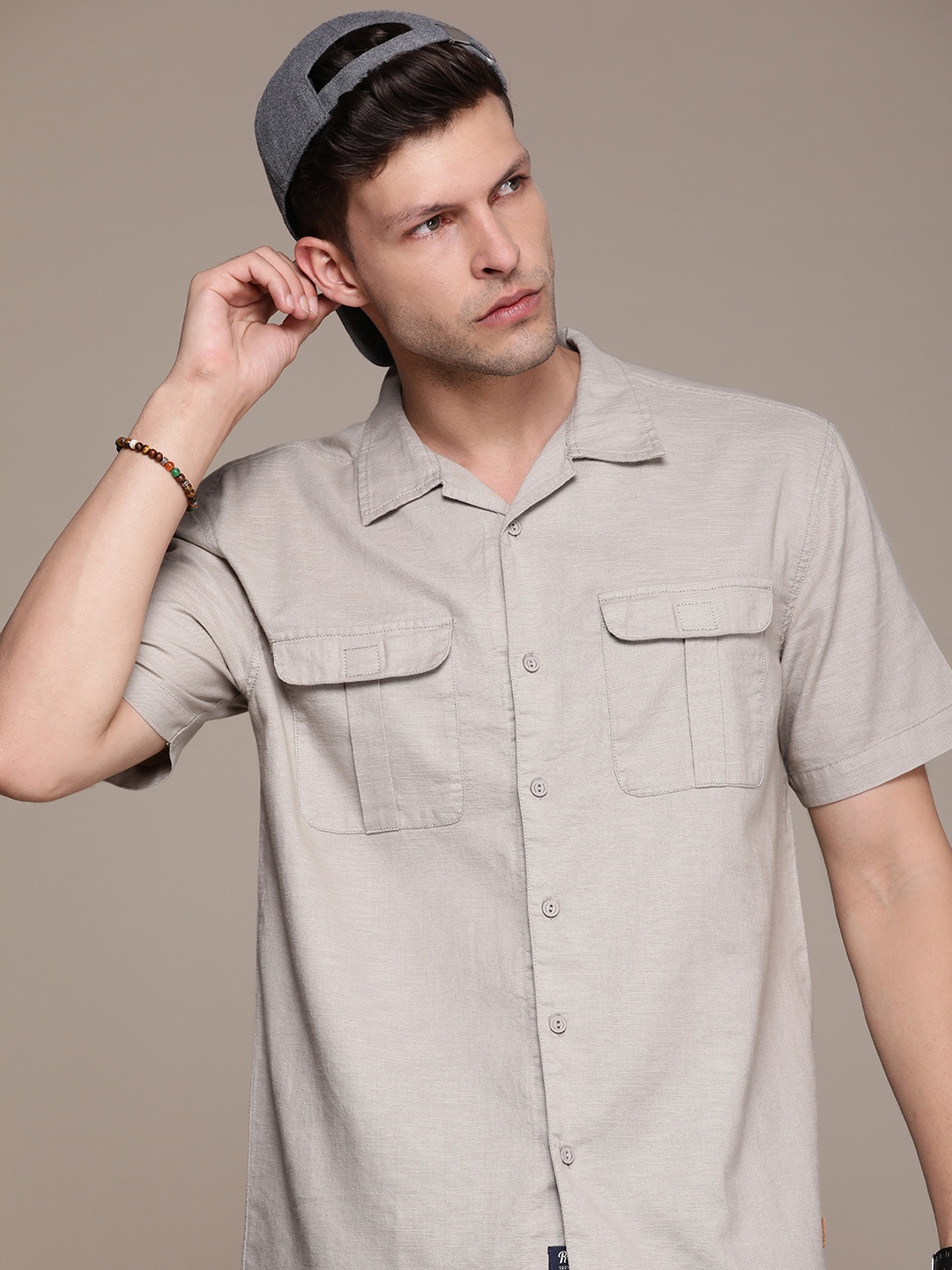 

Roadster Men Relaxed Cuban Collar Pure Cotton Casual Shirt, Grey
