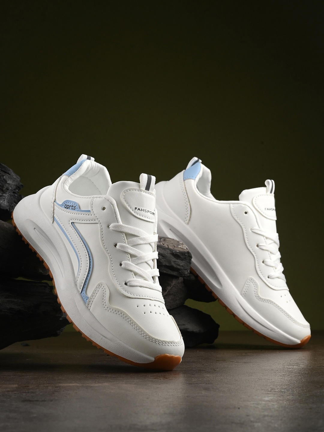 

The Roadster Lifestyle Co. Women Lace-Up Walking Shoes, White