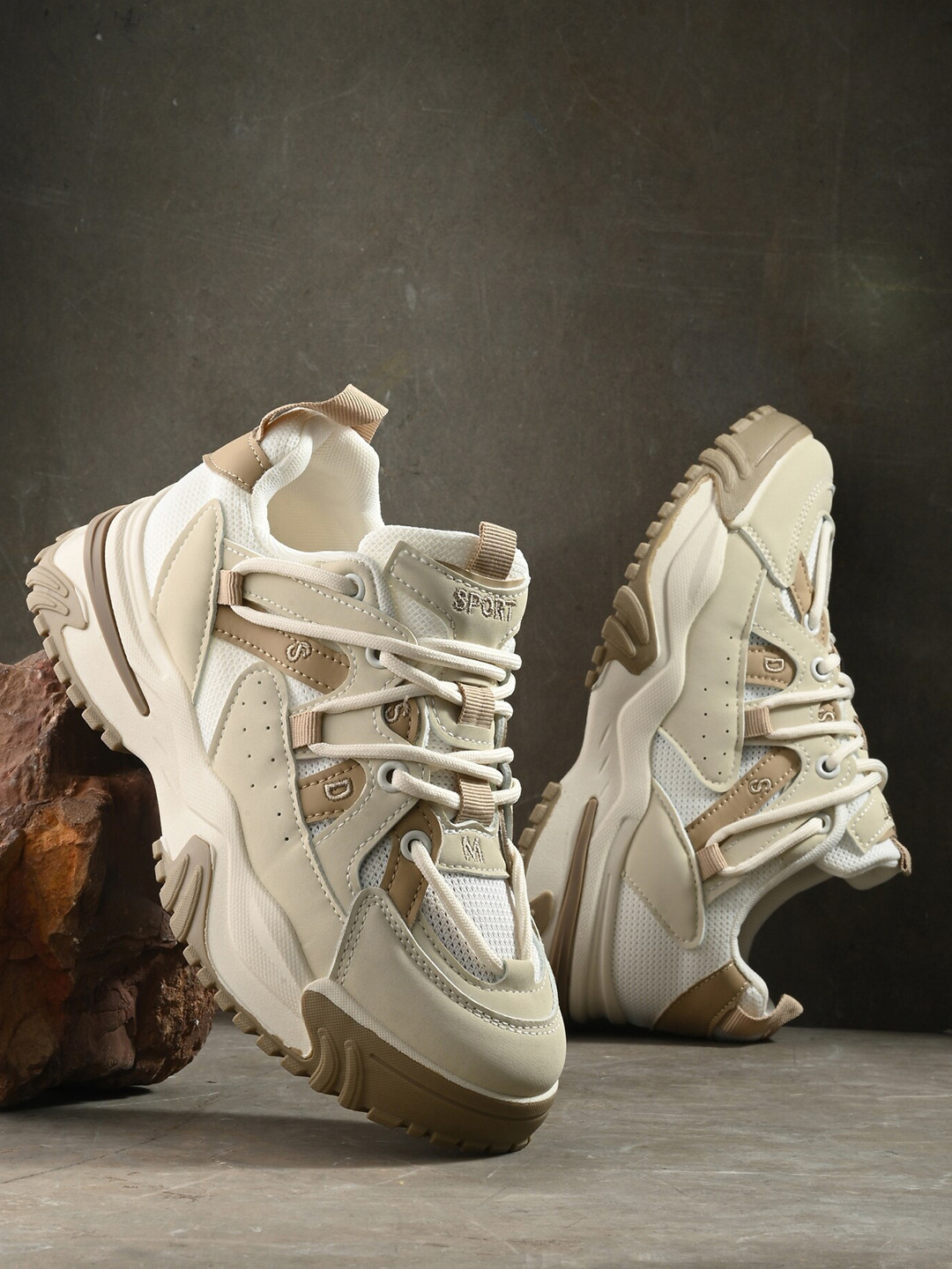 

The Roadster Lifestyle Co. Women White & Beige Lace-Ups Walking Shoes