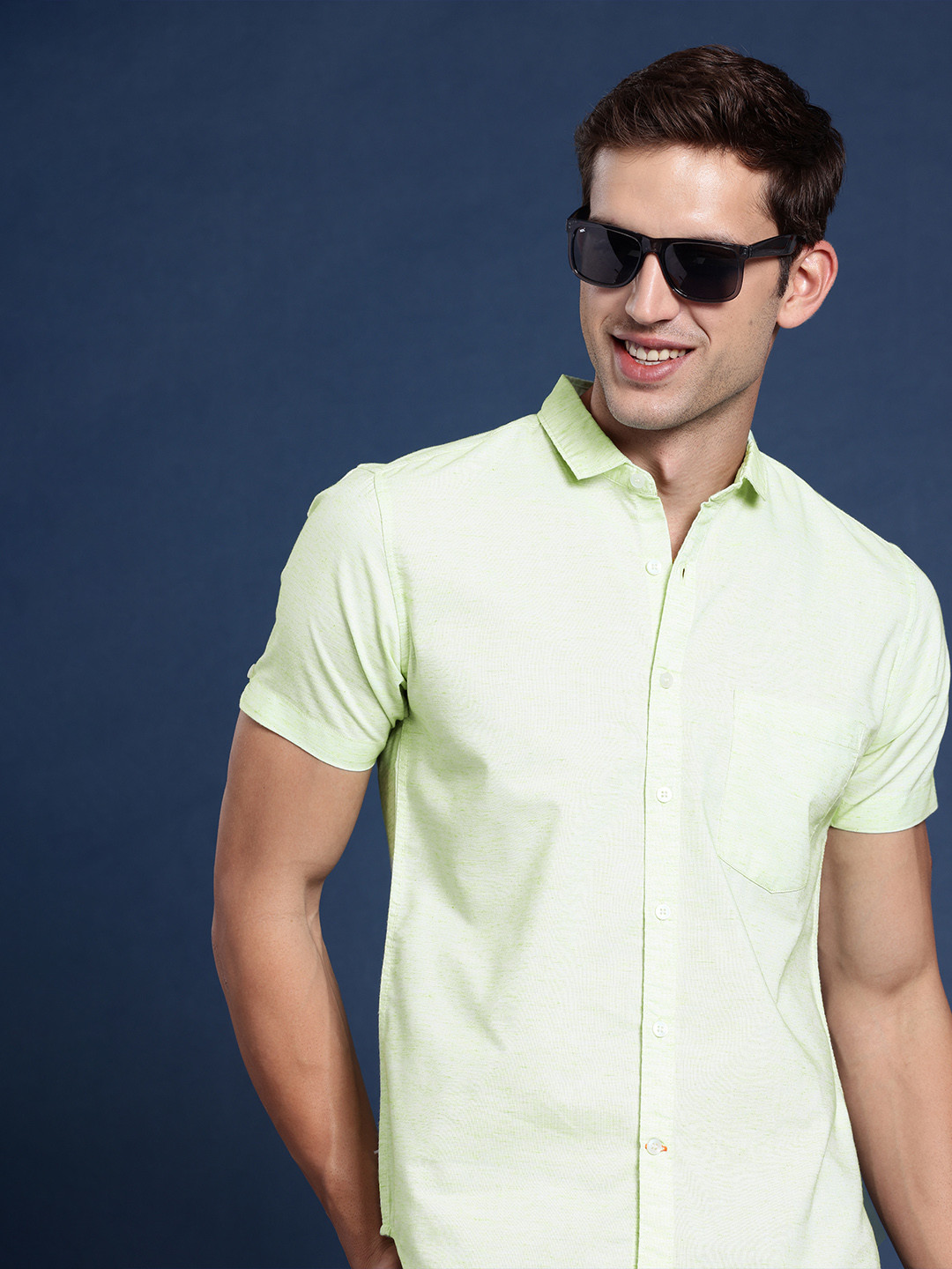 

Mast & Harbour Men Slim Fit Solid Casual Shirt, Green