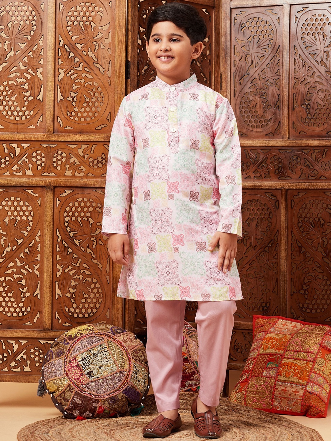 

Stylo Bug Boys Ethnic Motifs Printed Regular Kurta With Pyjamas, Off white