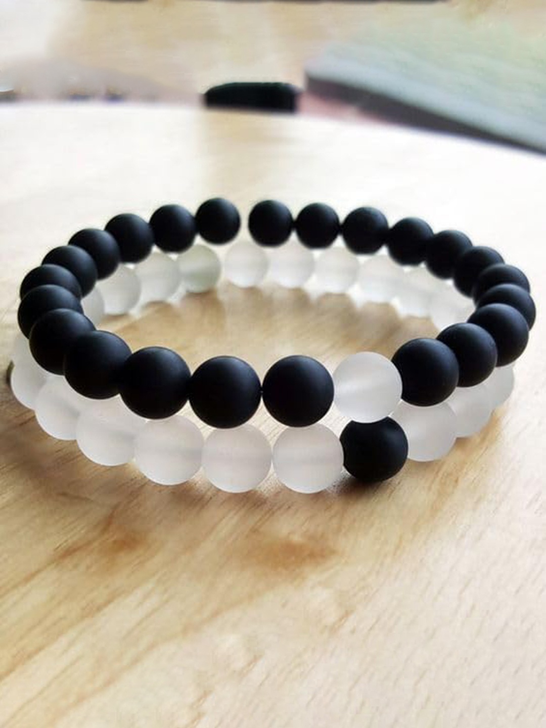 

VIEN Unisex Set Of 2 Artificial Beads Bracelet, White