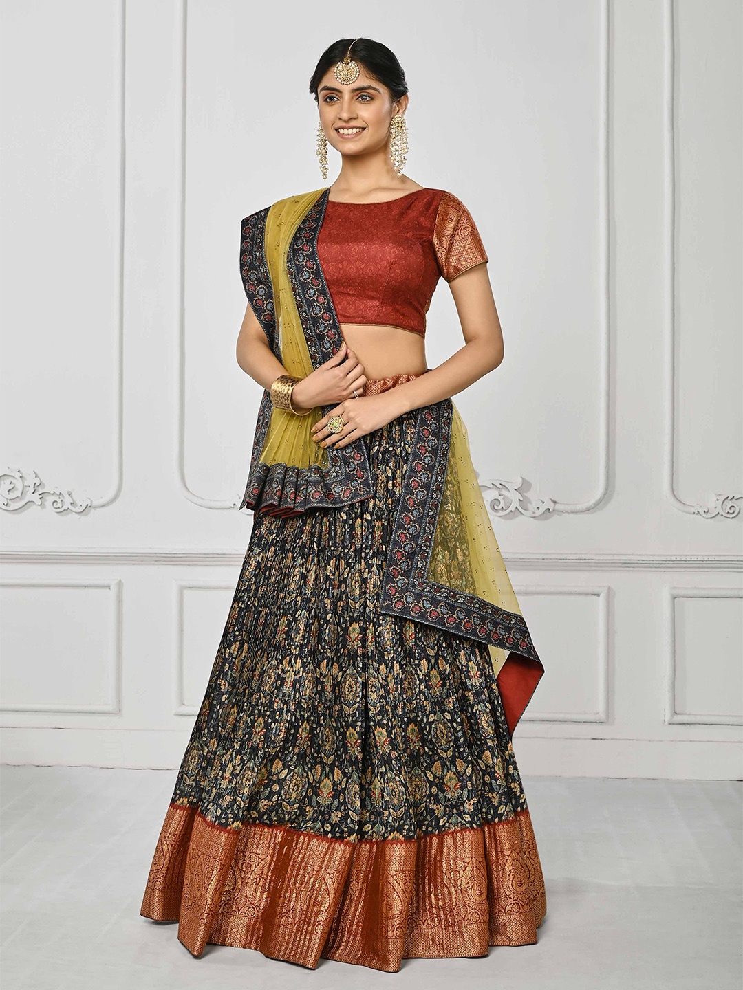 

SAPTRANGI Printed Ready to Wear Lehenga Choli With Dupatta, Blue