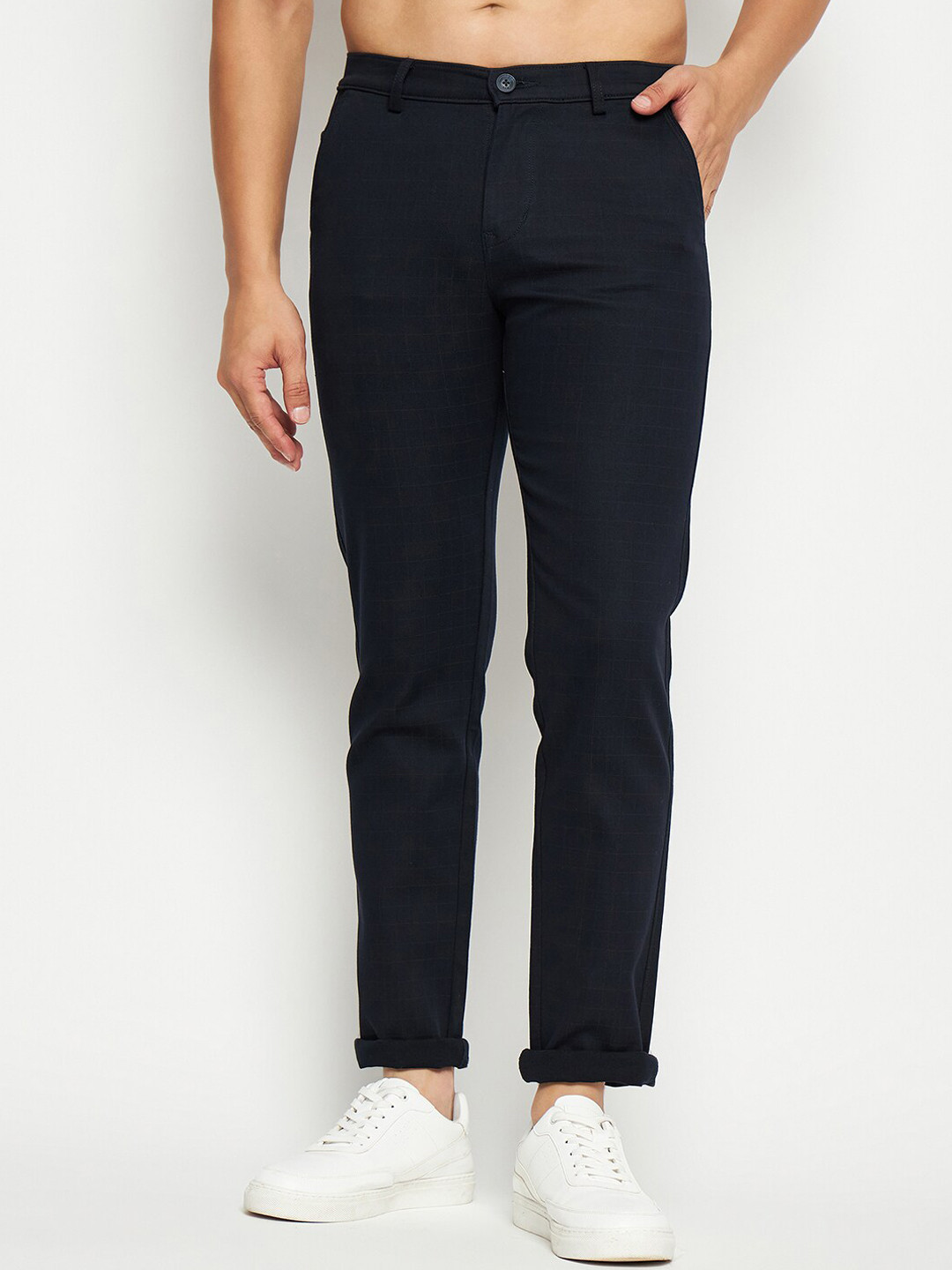 

TNG Men Textured Slim Fit Trousers, Black