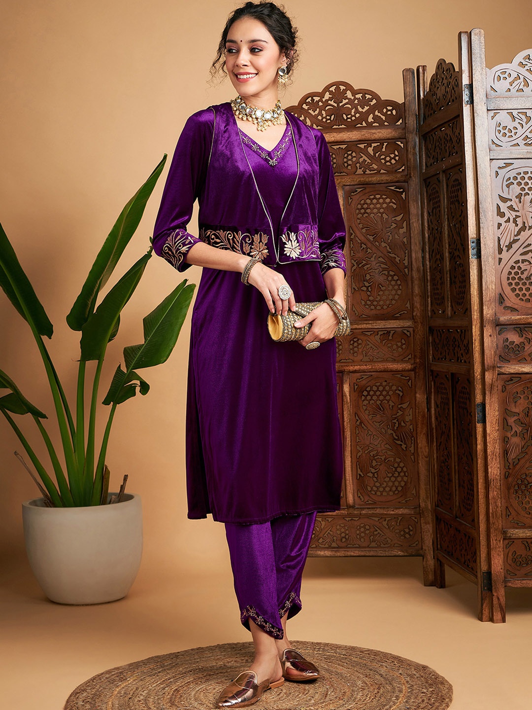 

Shae by SASSAFRAS V-Neck Thread Work Velvet Kurta & Trousers With WaistCoat, Purple