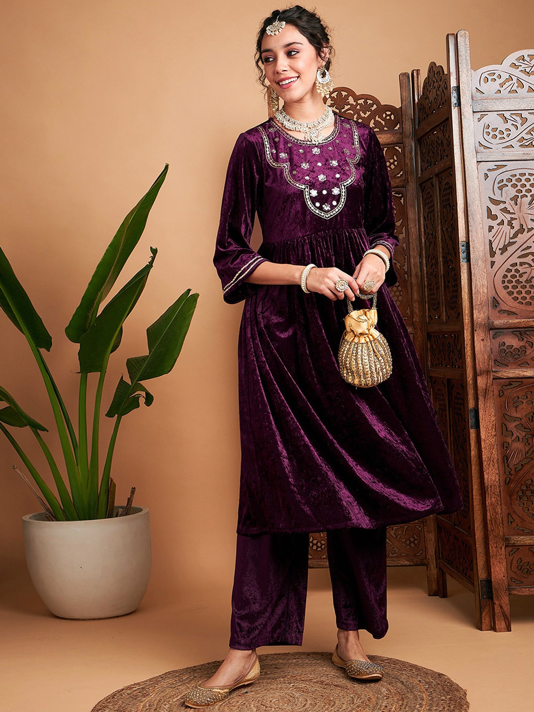 

Shae by SASSAFRAS Embroidered Sequins Gathered Velvet Kurta, Purple