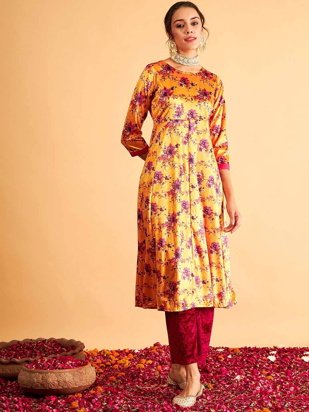 

Shae by SASSAFRAS Orange Floral Printed Velvet Anarkali Kurta
