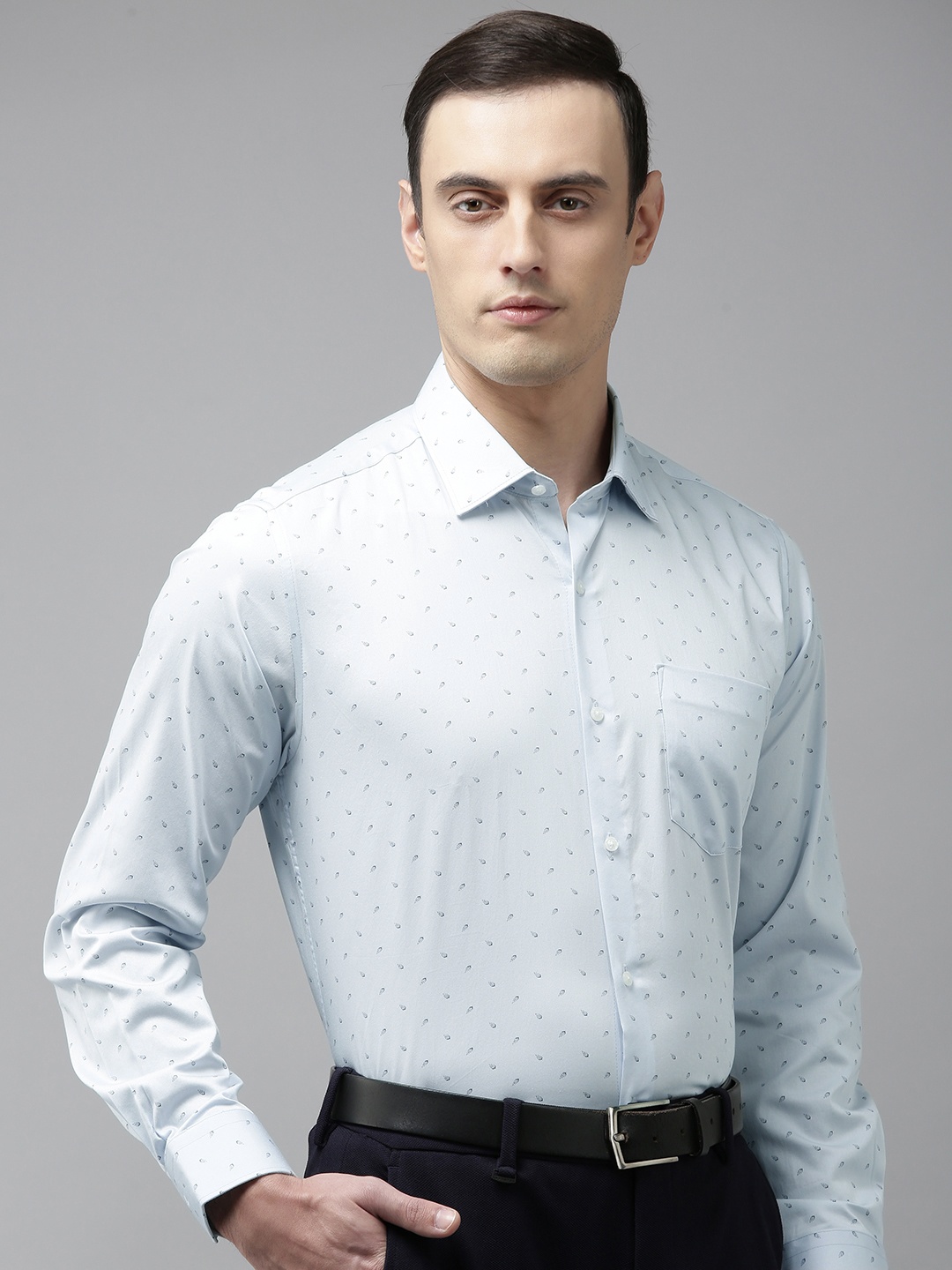 

Van Heusen Men Pure Cotton Custom Printed Formal Shirt, Blue