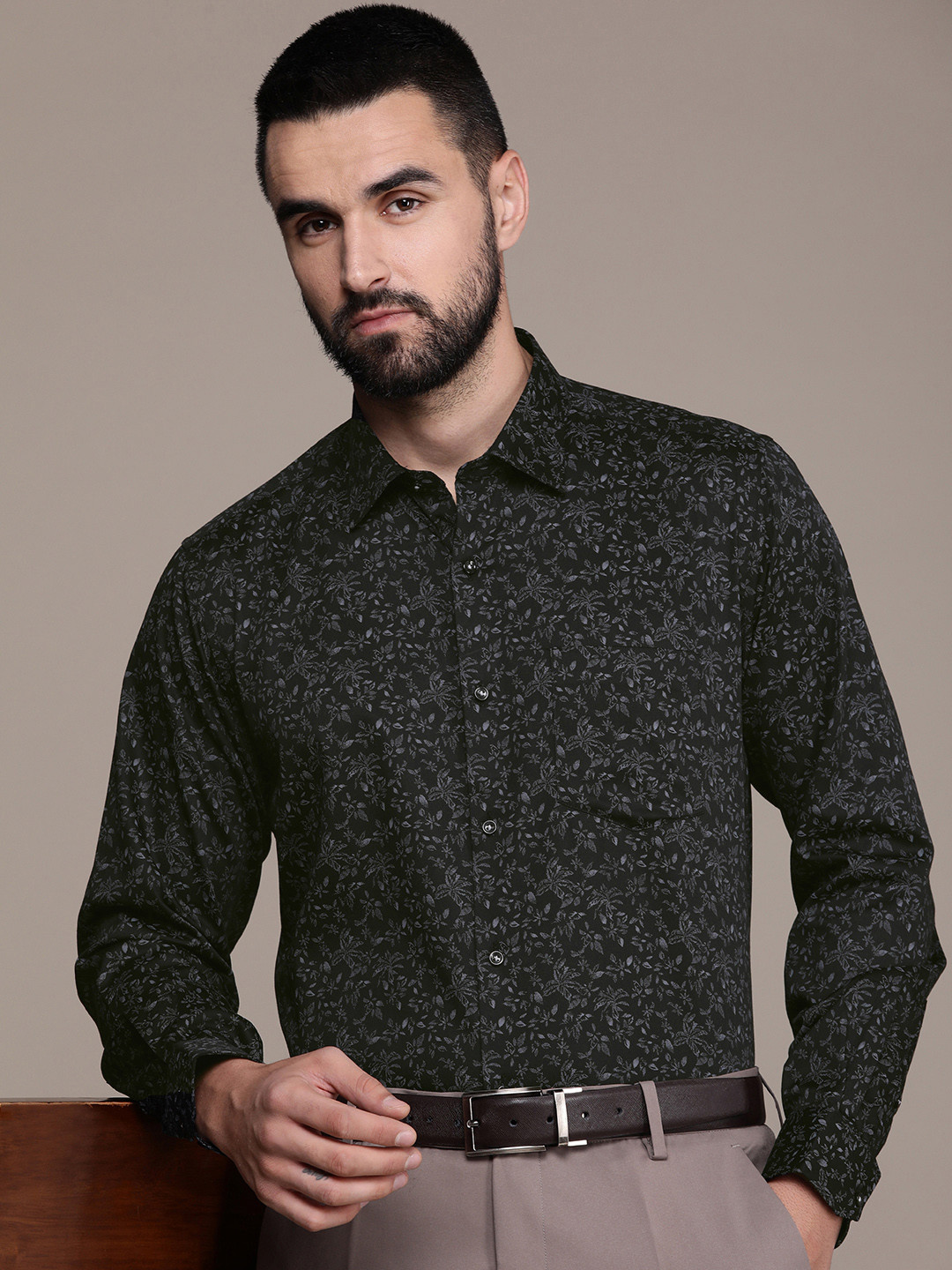

Van Heusen Pure Cotton Custom Floral Printed Formal Shirt, Black