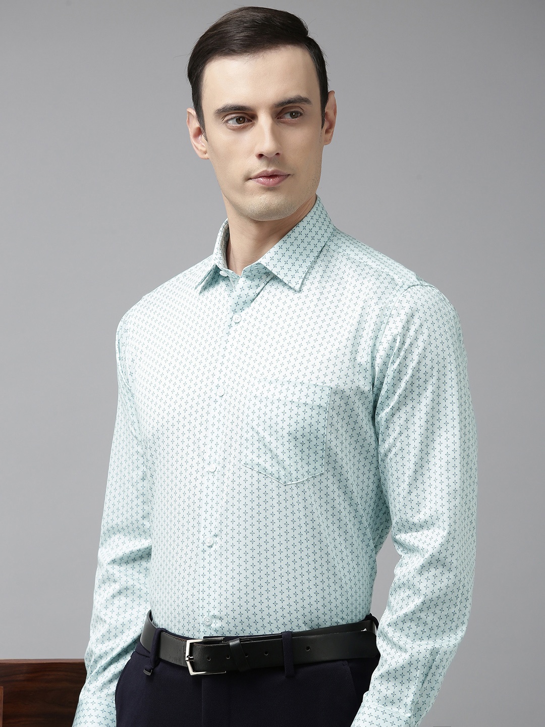 

Van Heusen Custom Opaque Printed Pure Cotton Formal Shirt, Blue