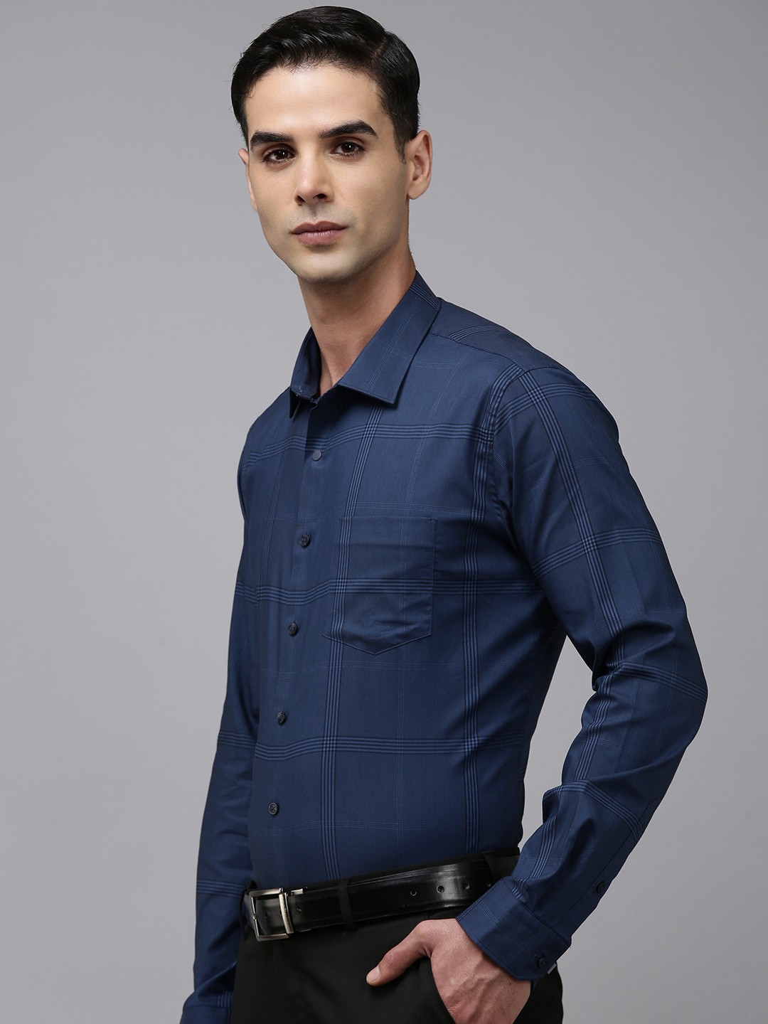 

Van Heusen Slim Fit Opaque Checked Formal Shirt, Navy blue