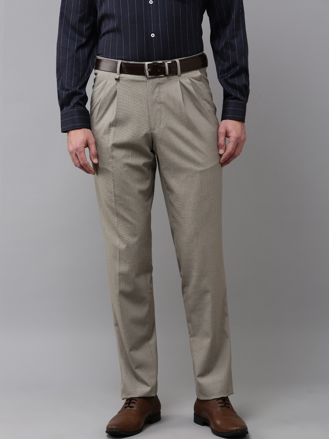 

Van Heusen Men Pleated Trousers, Taupe