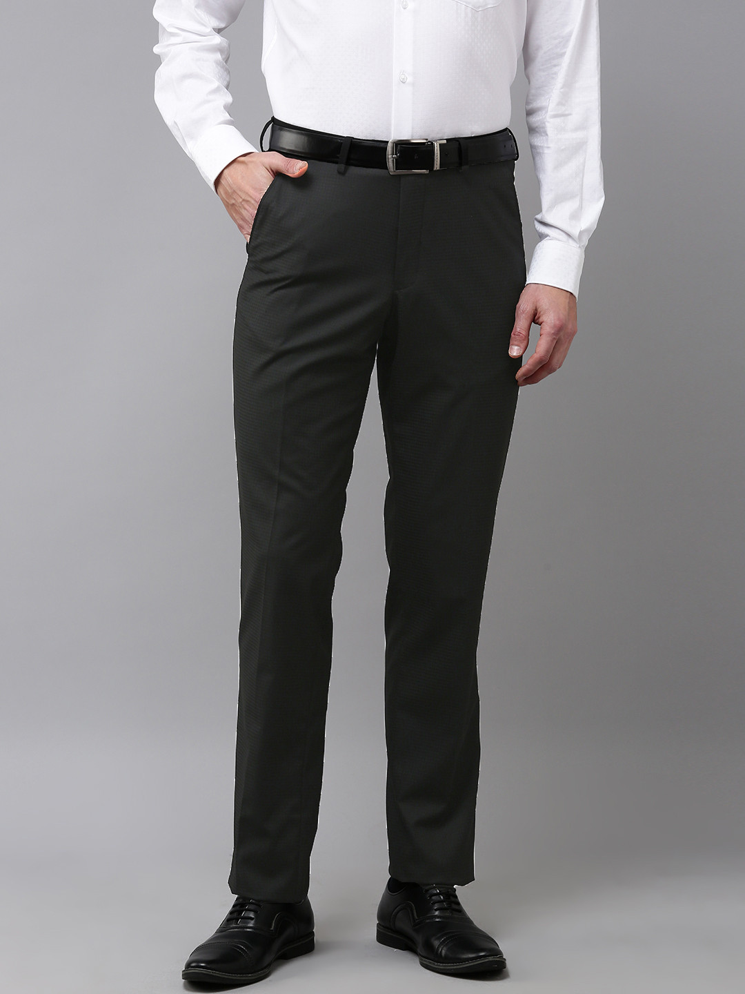

Van Heusen Men Mid-Rise Custom Fit Formal Trousers, Black
