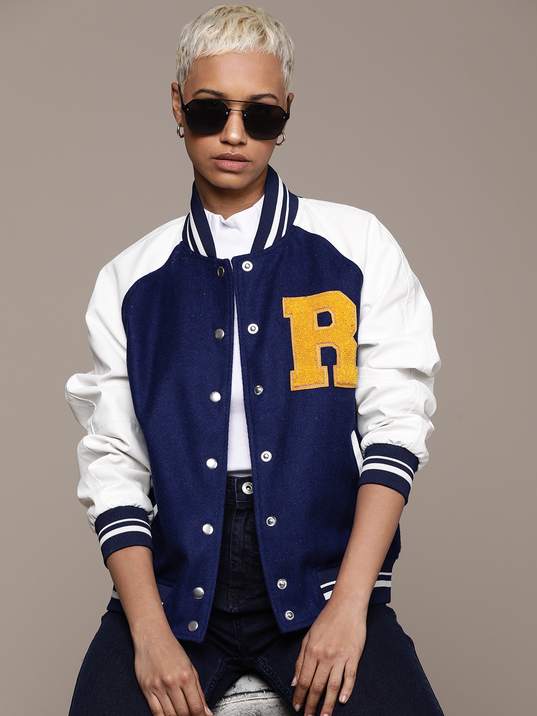 

Roadster Women Colourblocked Varsity Jacket with Embroidered Jacket, Navy blue