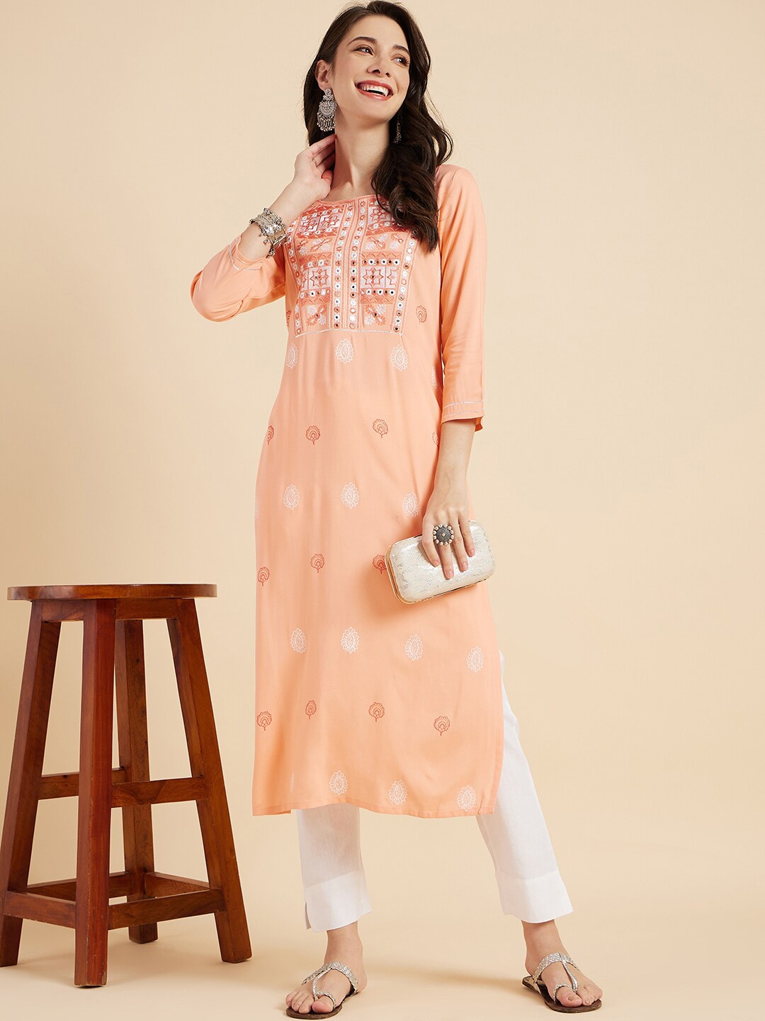 

Ramas Ethnic Motifs Printed Thread Work Straight Kurta, Coral