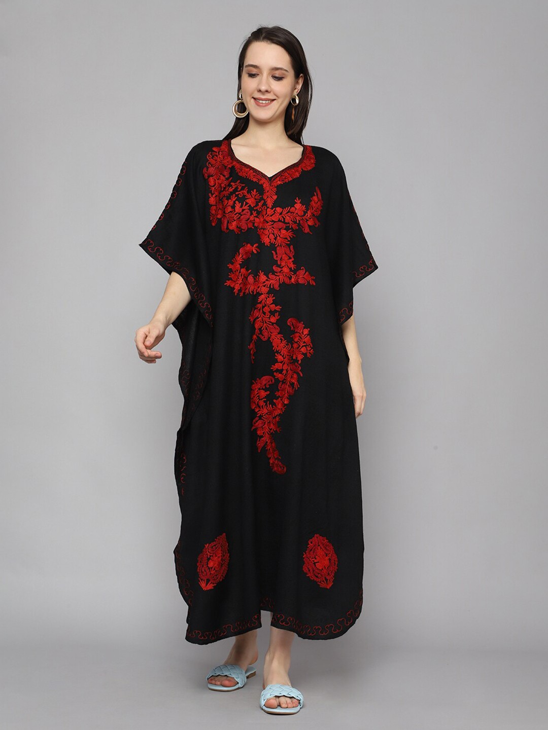 

CRAFTBAZAR Floral Embroidered Wool Kaftan Dress, Black