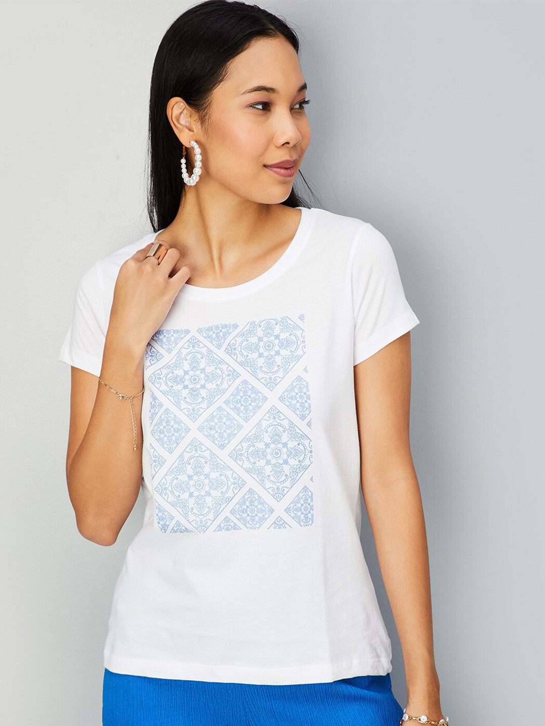 

max Graphic Printed Round Neck Pure Cotton T-shirt, White