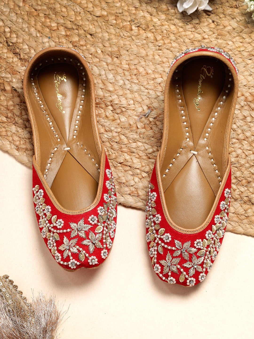 

ELANBERG Ethnic Embellished Square Toe Mojaris, Red