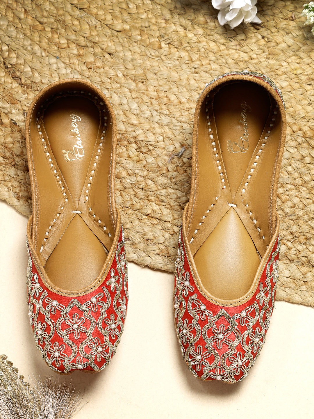 

ELANBERG Ethnic Embellished Square Toe Mojaris, Red