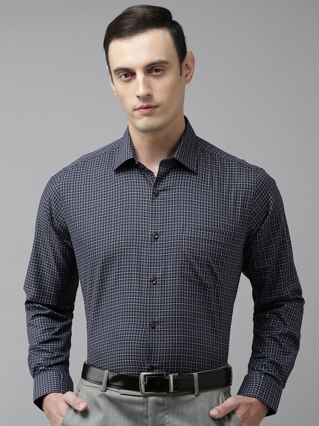 

Van Heusen Custom Fit Checked Pure Cotton Formal Shirt, Black