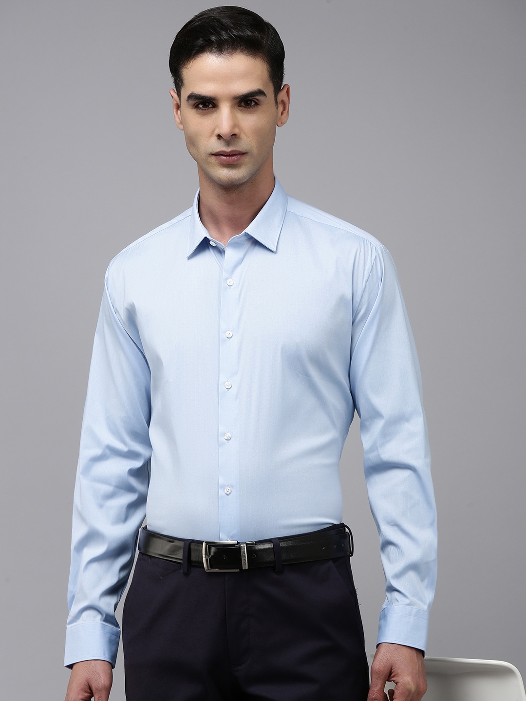 

Van Heusen Custom Opaque Textured Formal Shirt, Blue
