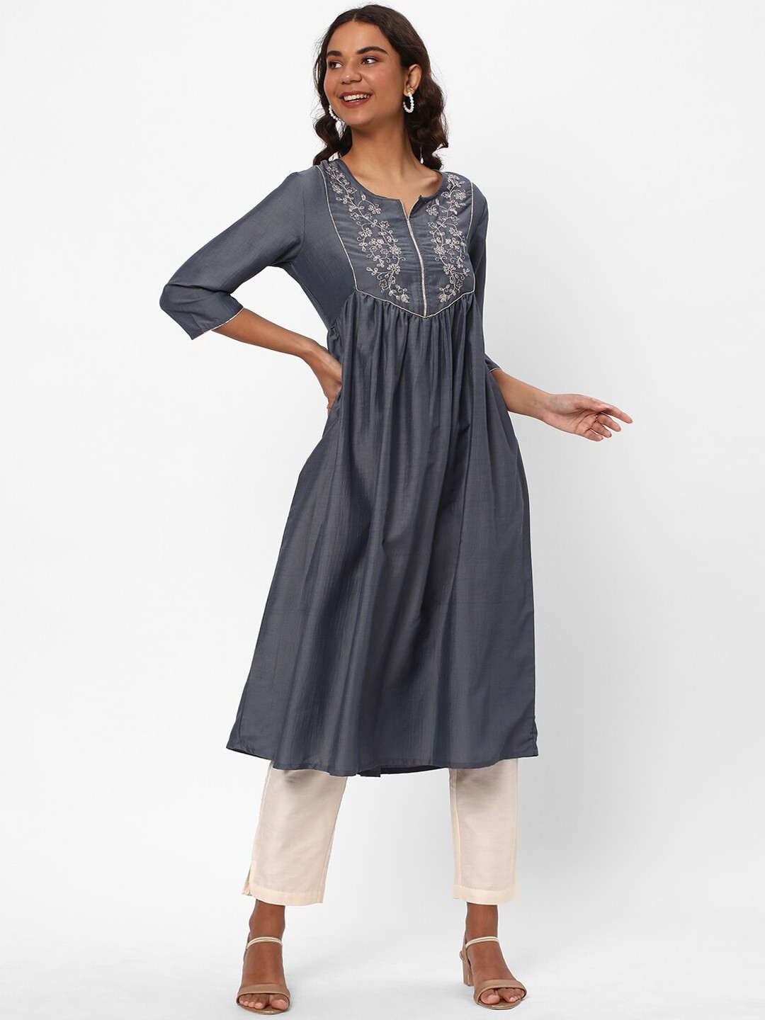 

R&B Thread Work Notched Neck A-Line Kurta, Grey