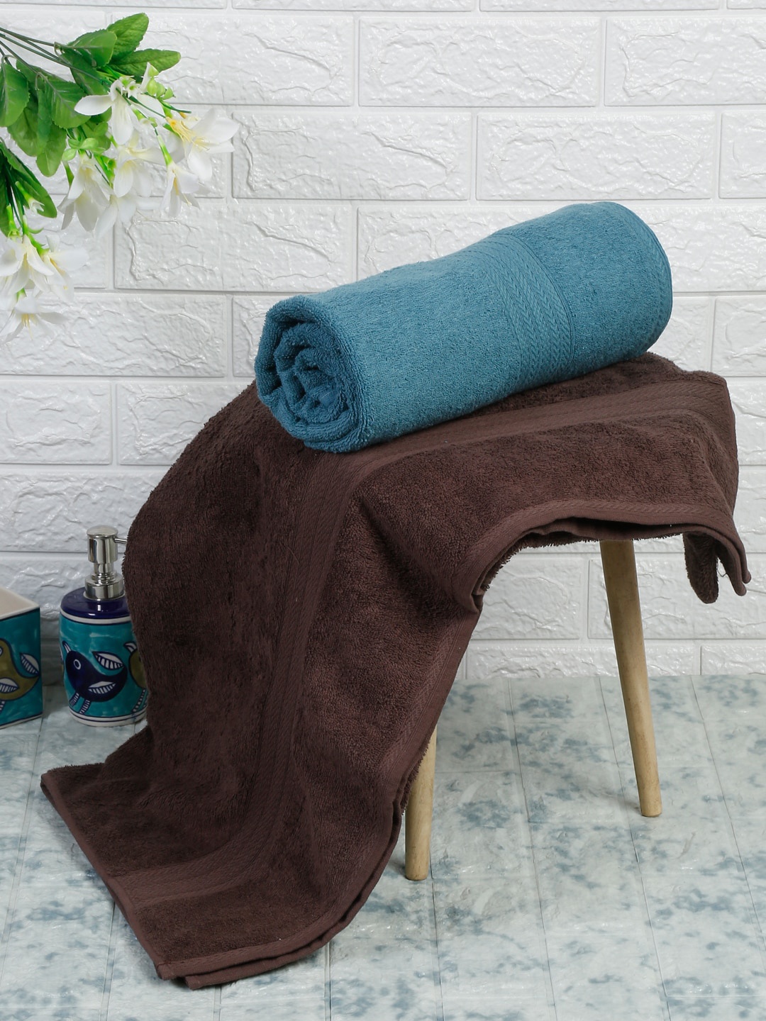 

Naksh Brown & Turquoise Green 2 Pieces 450 GSM Super Absorbent Cotton Bath Towels