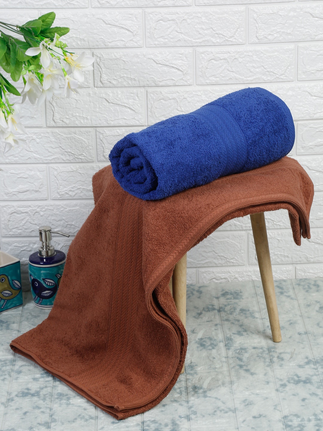 

Naksh Rust & Navy Blue 2 Pieces Anti-Bacterial 450 GSM Cotton Reversible Bath Towels