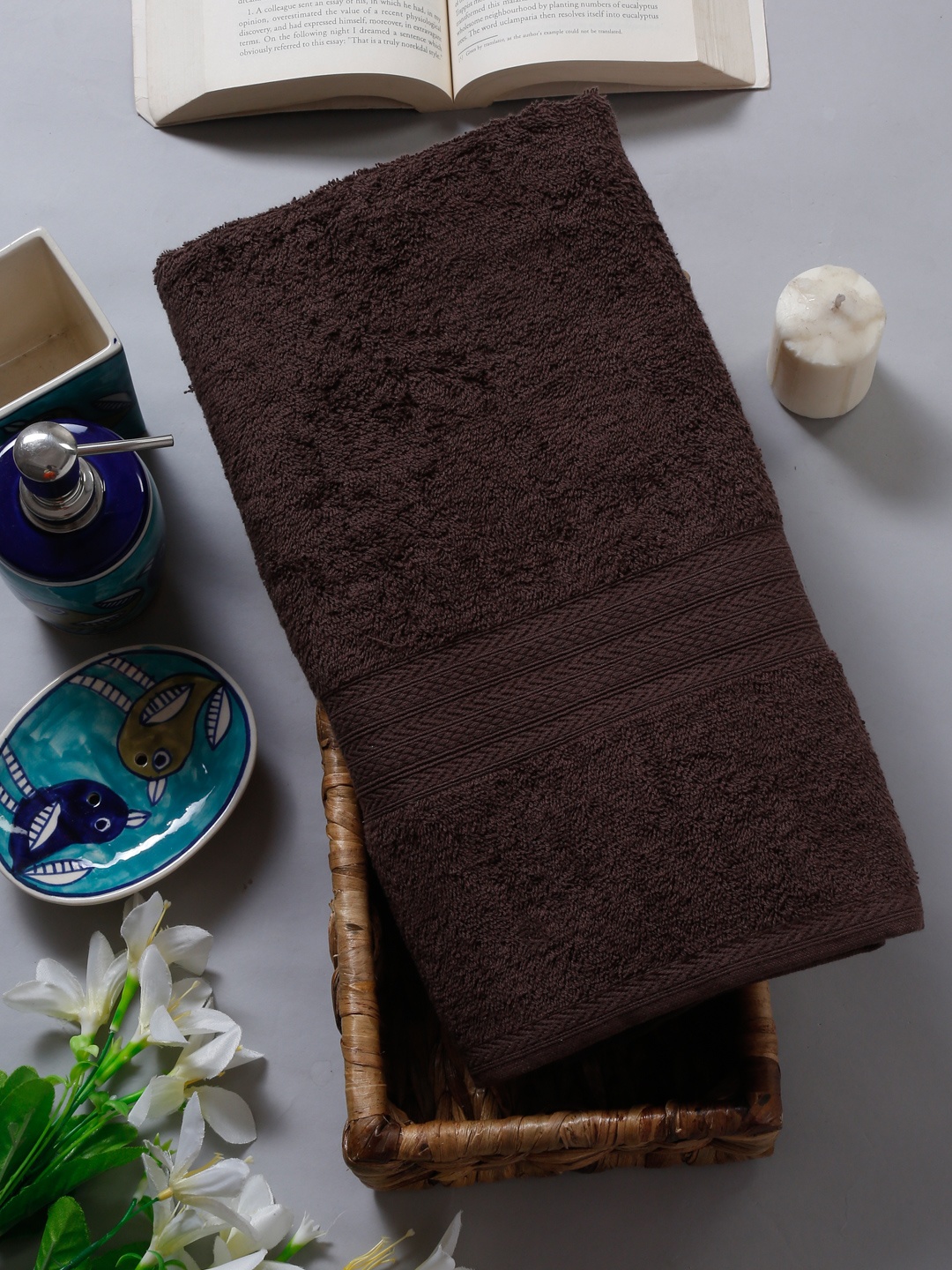 

Naksh Brown 450 GSM Cotton Anti-Bacterial Reversible Bath Towel