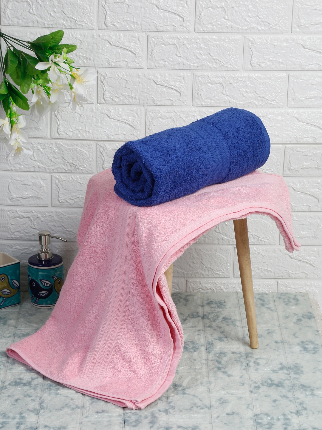 

Naksh Pink & Navy Blue 2 Pieces 450 GSM Cotton Anti-Bacterial Reversible Bath Towels