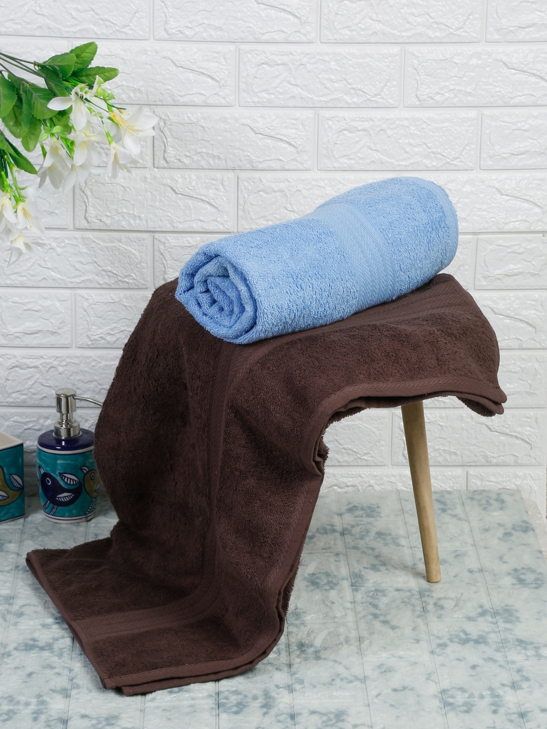 

Naksh Brown & Blue 2 Pieces Cotton 450 GSM Super Absorbent Bath Towels