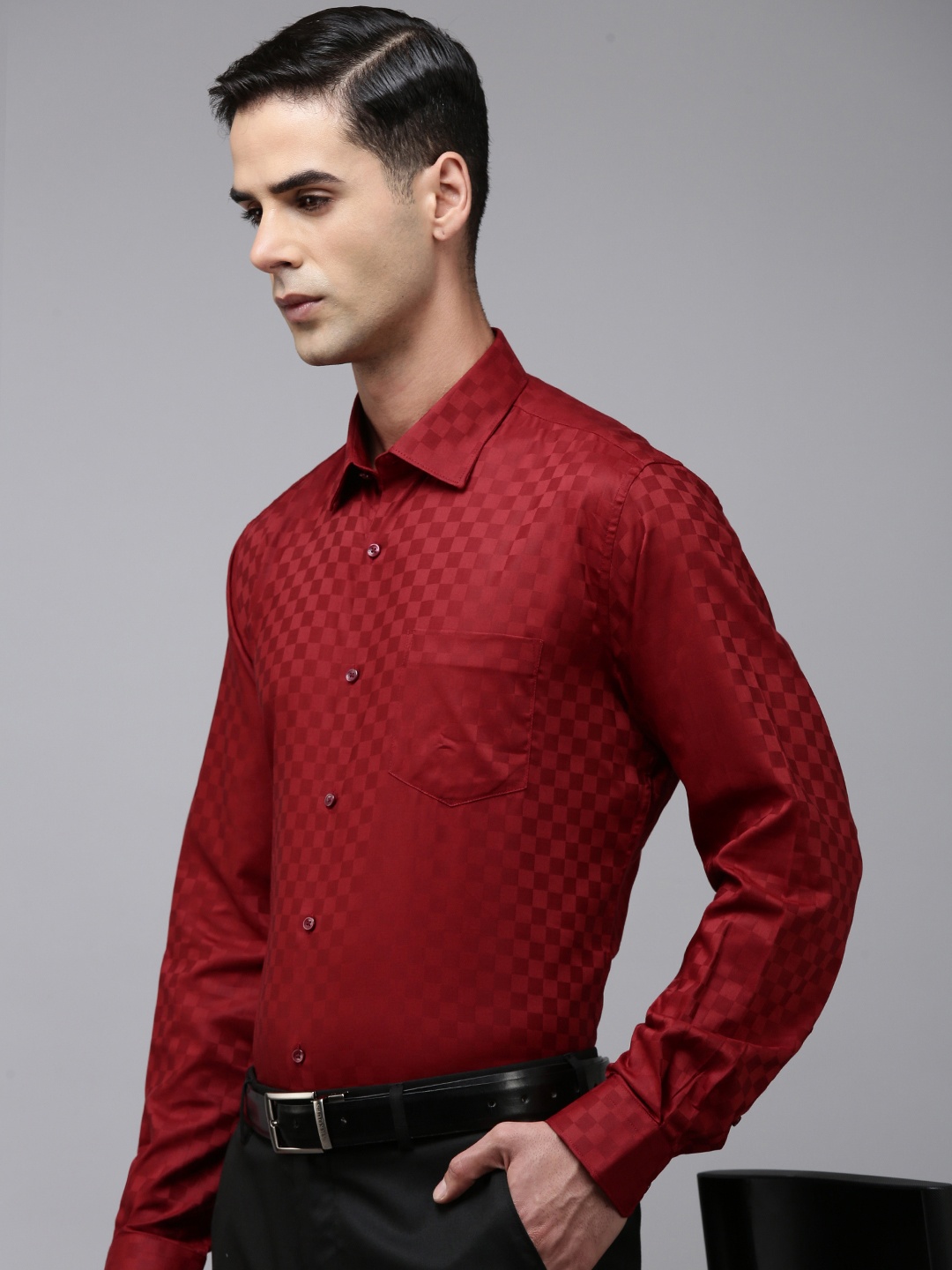 

Van Heusen Custom Fit Opaque Checked Formal Shirt, Red