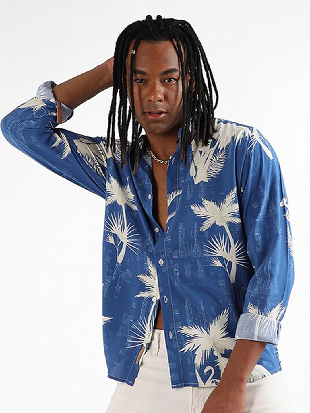 

Campus Sutra Classic Floral Printed Spread Collar Casual Shirt, Blue