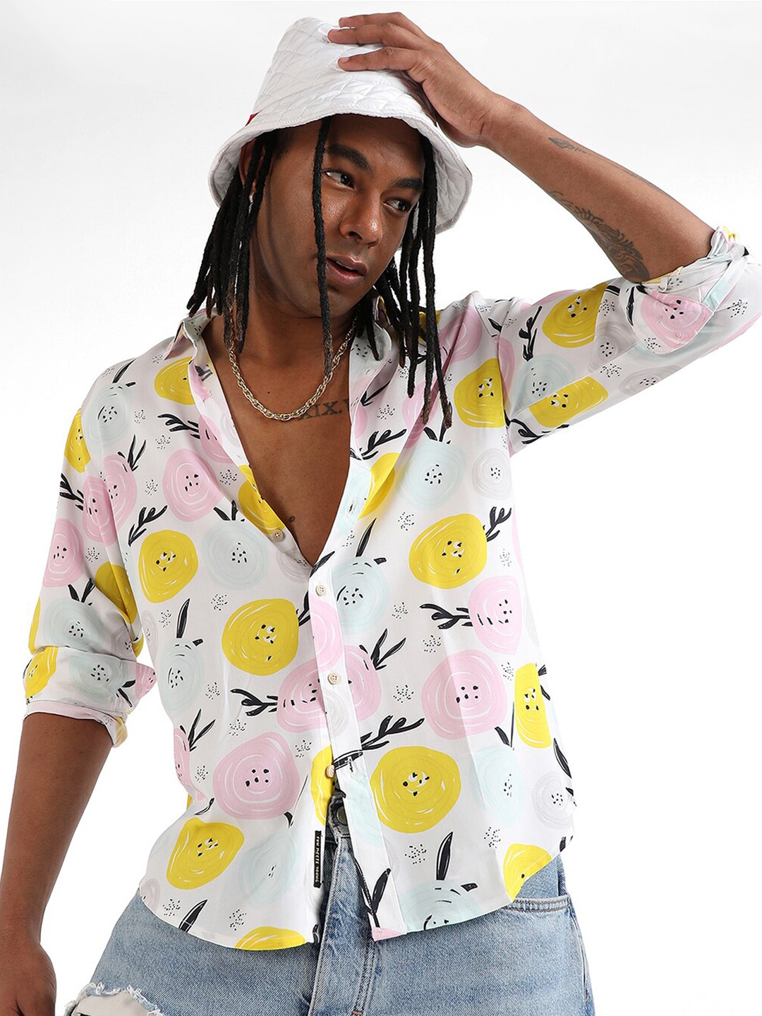 

Campus Sutra Classic Conversational Printed Spread Collar Casual Shirt, White
