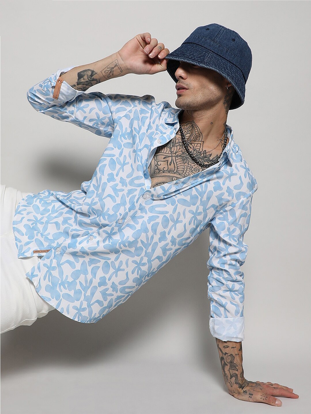 

Campus Sutra Classic Abstract Printed Casual Shirt, White