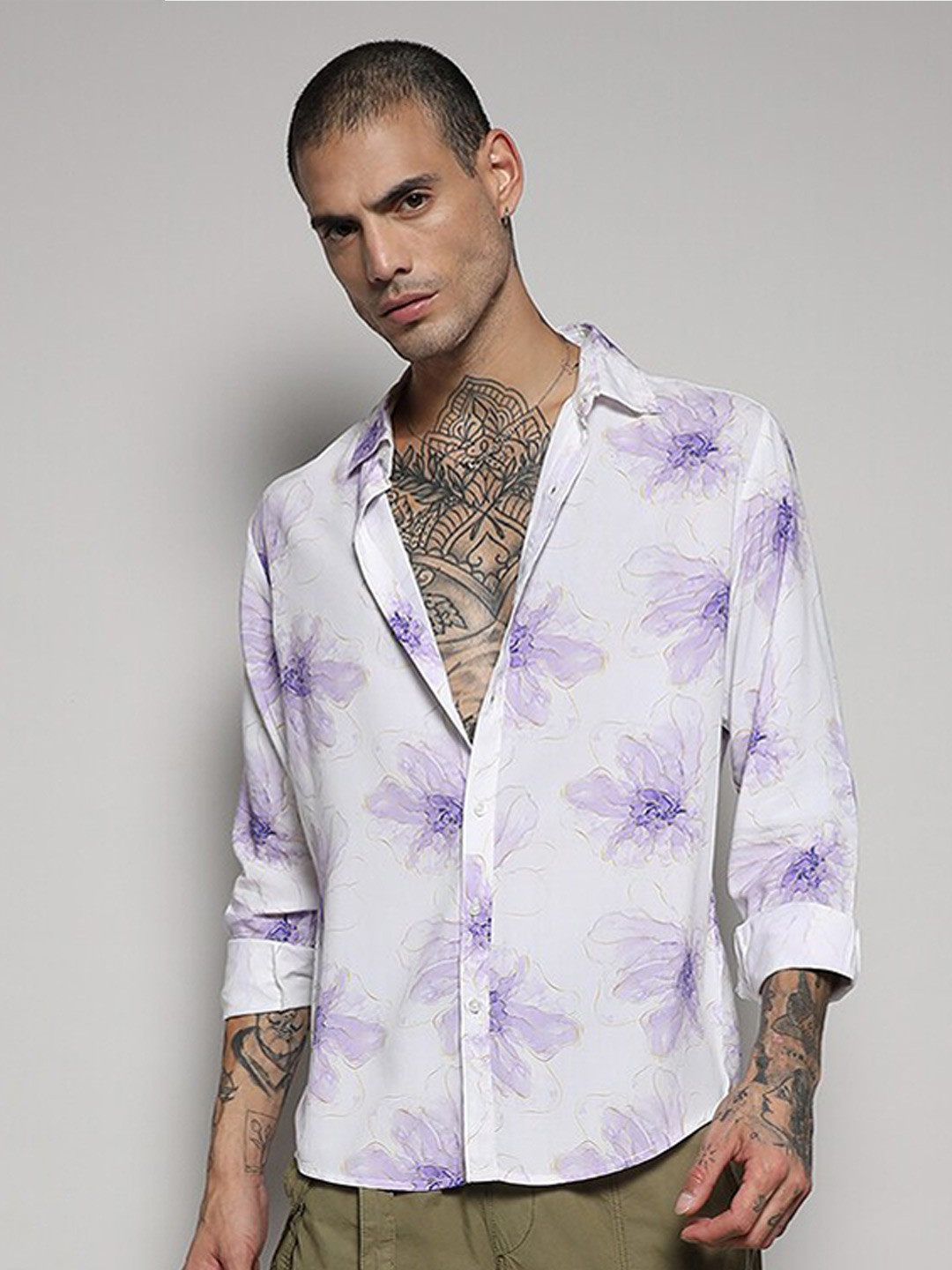 

Campus Sutra Classic Floral Printed Spread Collar Casual Shirt, White