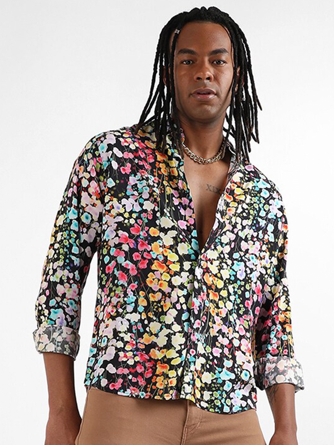

Campus Sutra Black Classic Floral Printed Spread Collar Casual Shirt
