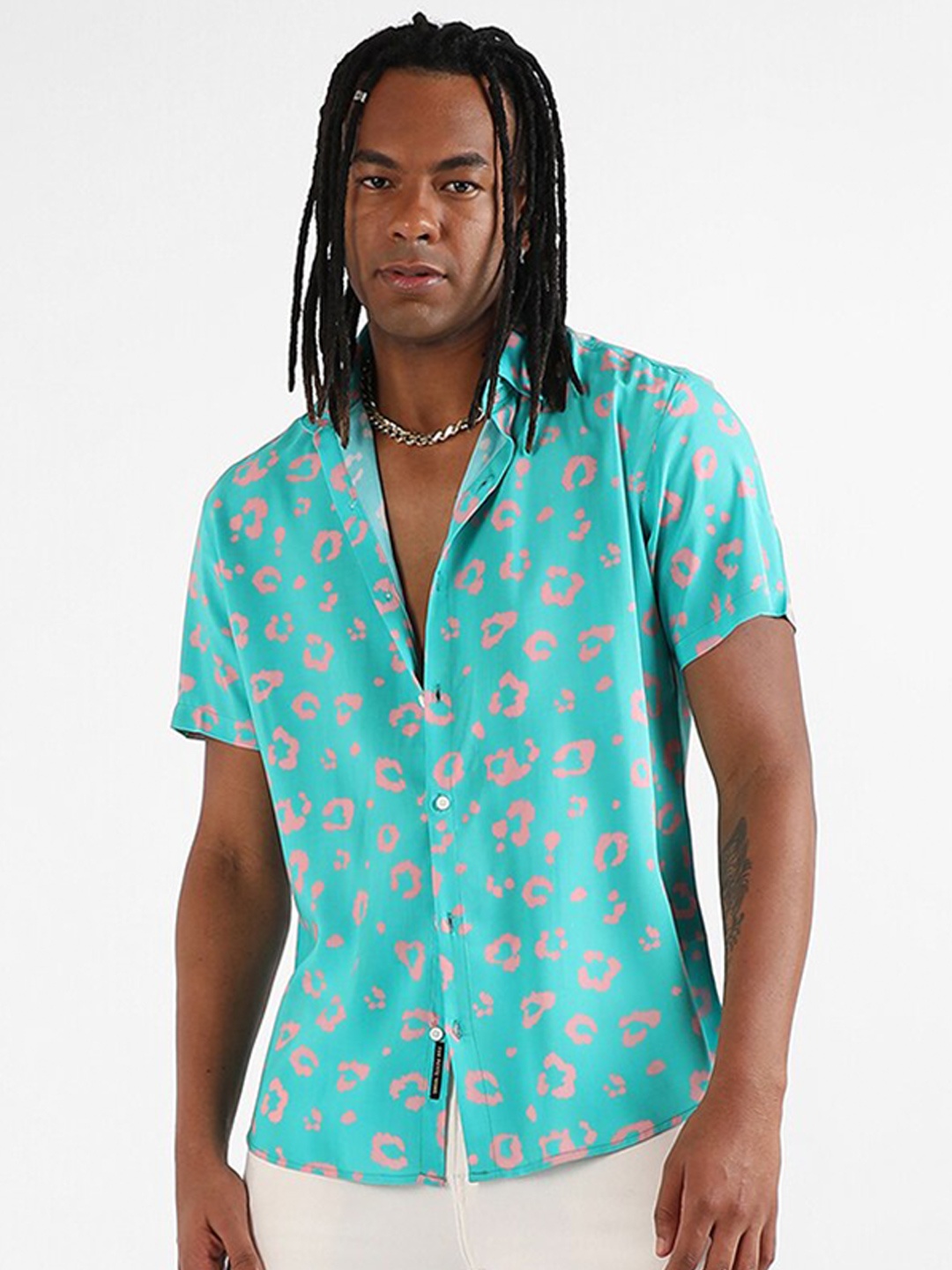 

Campus Sutra Classic Abstract Printed Spread Collar Casual Shirt, Blue