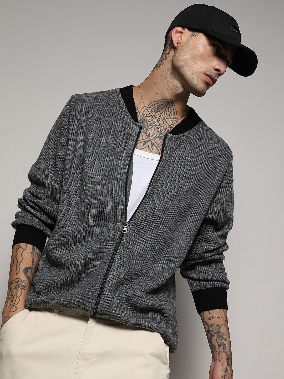 

Campus Sutra Grey Ribbed Mock Collar Acrylic Cardigan