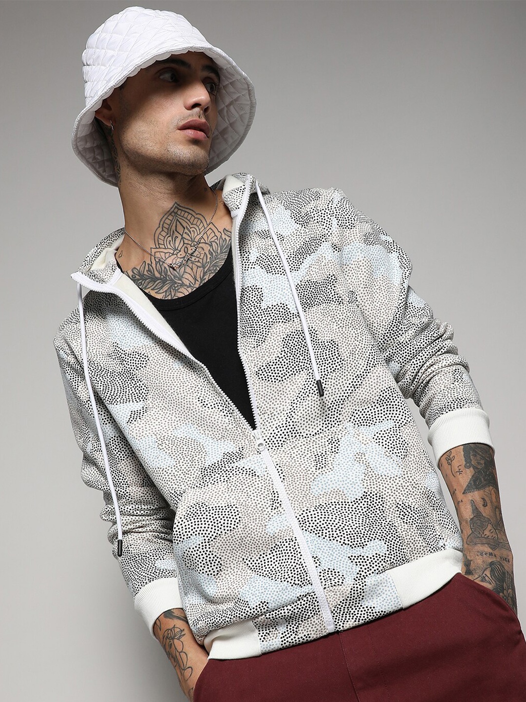 

Campus Sutra Grey Abstract Printed Cotton Hooded Front Open Sweatshirt