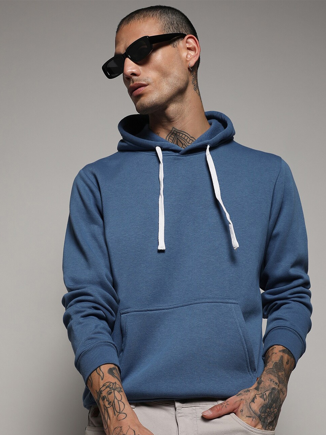 

Campus Sutra Hooded Cotton Sweatshirt, Blue