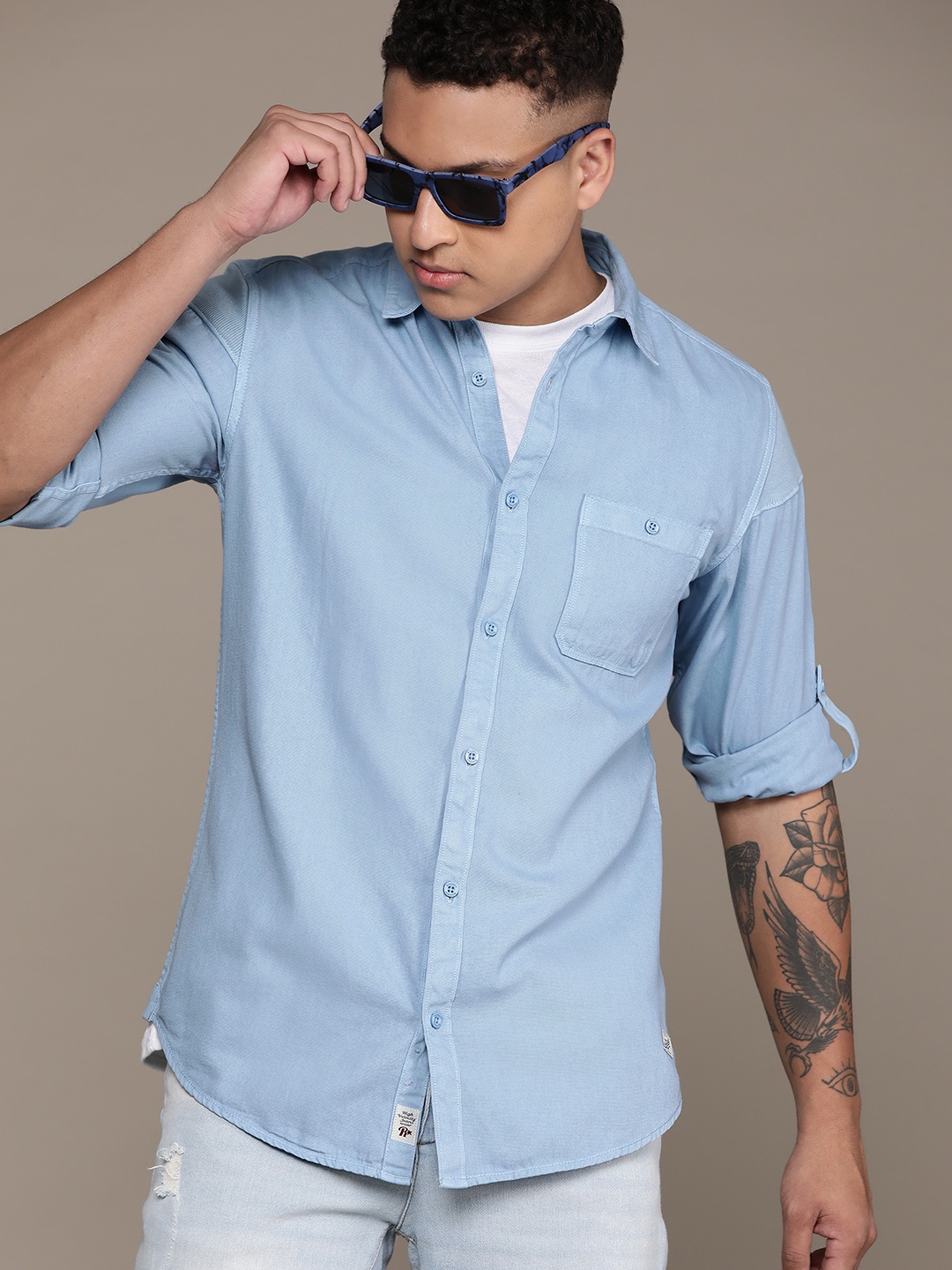 

Roadster Men Comfort Solid Regular Fit Casual Shirt, Blue